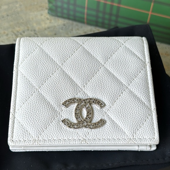 Chanel Matelasse Caviar Leather Wallet White - Picture 2 of 14